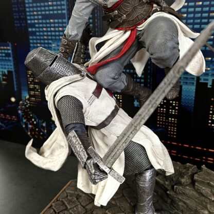 PURE ARTS – Assassin's Creed Hunt for the Nine diorama 1/6 – Image 4