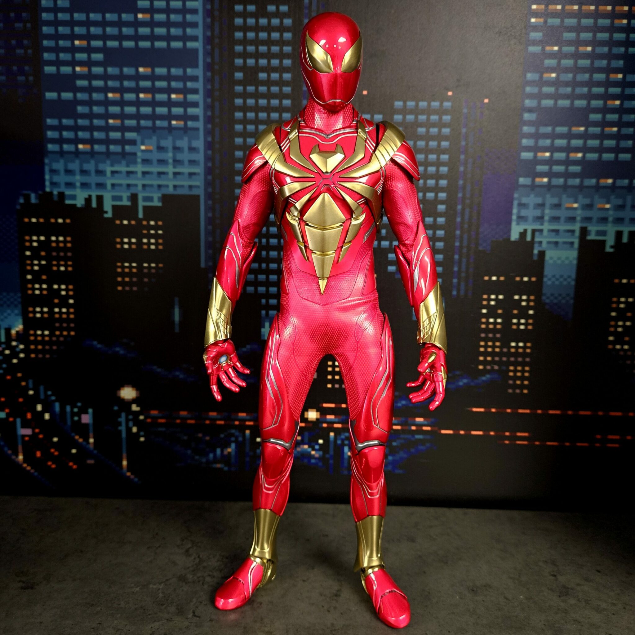 HOT TOYS - Spider-Man Iron Spider armor - VGM038 – Image 3